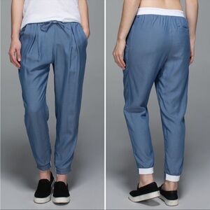 Lululemon City Jogger
Blue Denim / White W51675